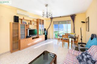 Etagenwohnung in Crta. De la Sierra. Luminoso piso en esquina con vistas despejadas en carretera de l