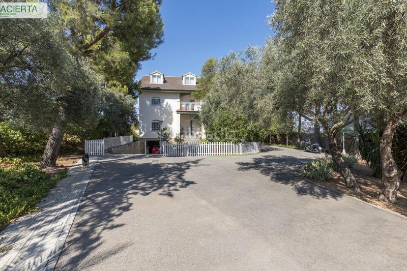 Foto eb67a3c2-99ef-45eb-a70b-9478a9d279a6. Chalet with heating parking pool in Atarfe