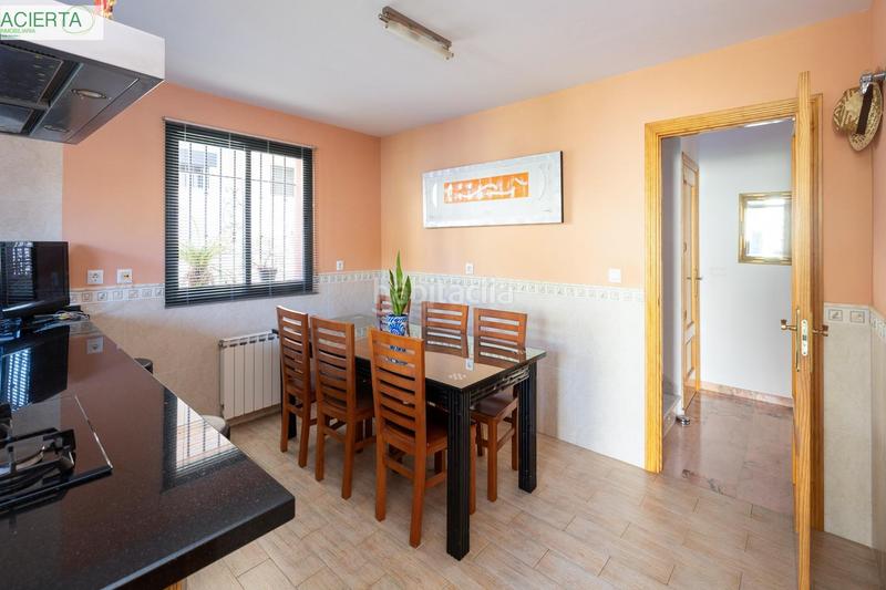 Foto 147b3d5f-00ea-4a15-af50-085f3cf47974. Chalet avec chauffage parking dans Jun