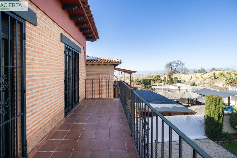 Foto 9f72cee4-57f3-4dfc-b518-309ffd164229. Chalet avec chauffage parking dans Jun