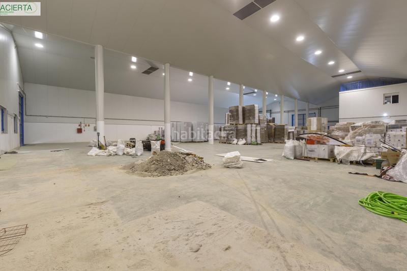 Foto f989d593-6293-4c44-a93f-28dd8dae12d6. Bâtiment à usage industriel dans Dúrcal