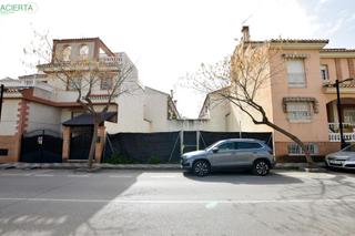 Residential Plot  Calle maria lejarraga. Parcela cerca del centro comercial nevada