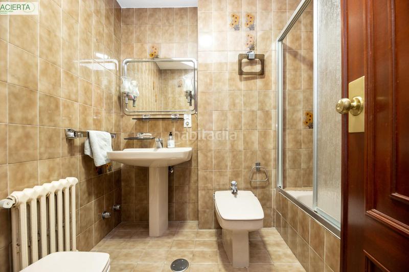 Foto a4433a86-9bed-4c00-bca1-fe9c009afc81. Flat in avenida divina pastora 7 bloque 2 7 in San Ildefonso Granada