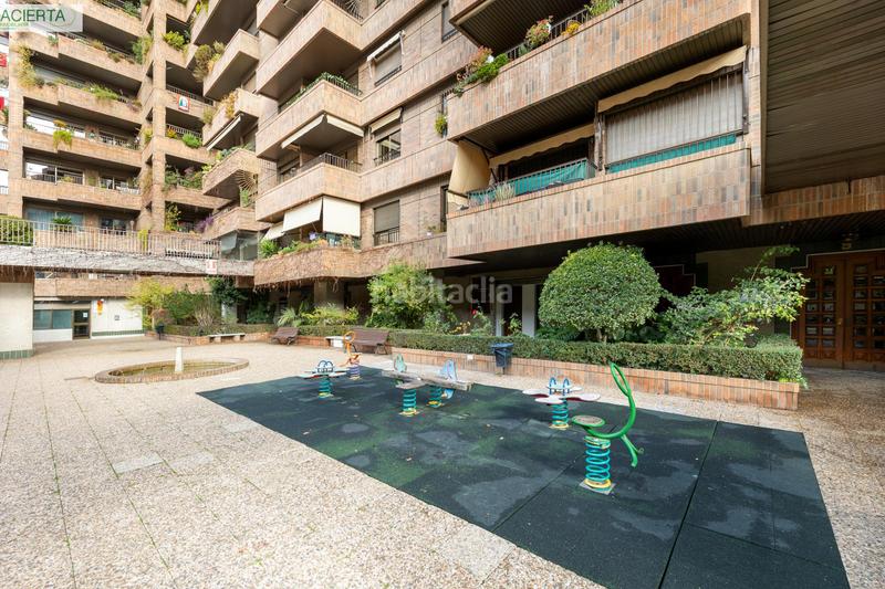 Foto ad6094ea-44fd-44ca-9fe0-e9215a0bd42d. Flat in avenida divina pastora 7 bloque 2 7 in San Ildefonso Granada