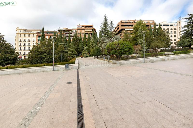 Foto f1d438e2-6057-4e7d-858e-c67e1557a69c. Flat in avenida divina pastora 7 bloque 2 7 in San Ildefonso Granada