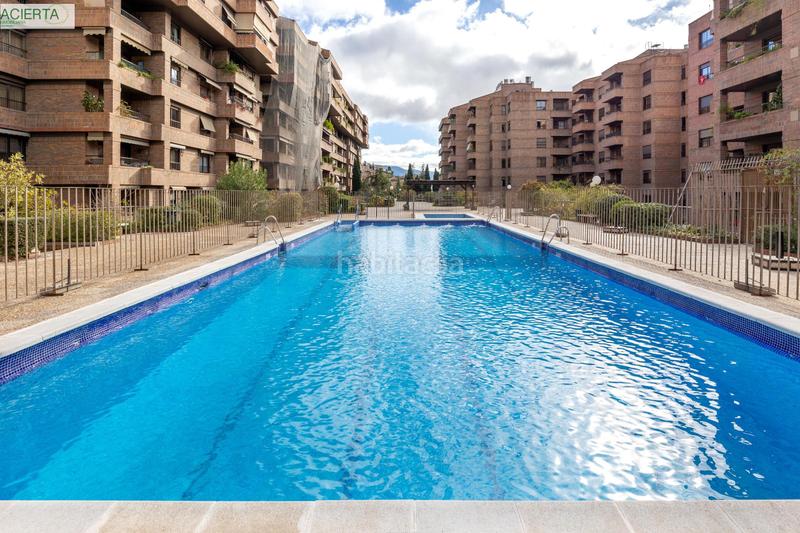 Foto f7f788c1-15d4-4178-9a4c-ace22048670d. Flat in avenida divina pastora 7 bloque 2 7 in San Ildefonso Granada