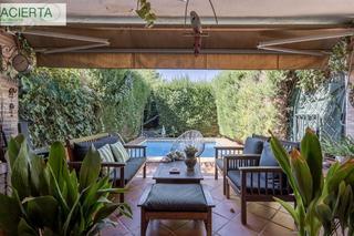 Maison jumelée  Calle de la albahaca. Unifamiliar en el barrio de monachil