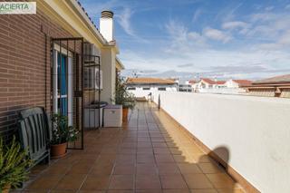 Attique à San Miguel. Vive en las alturas del centro de armilla!