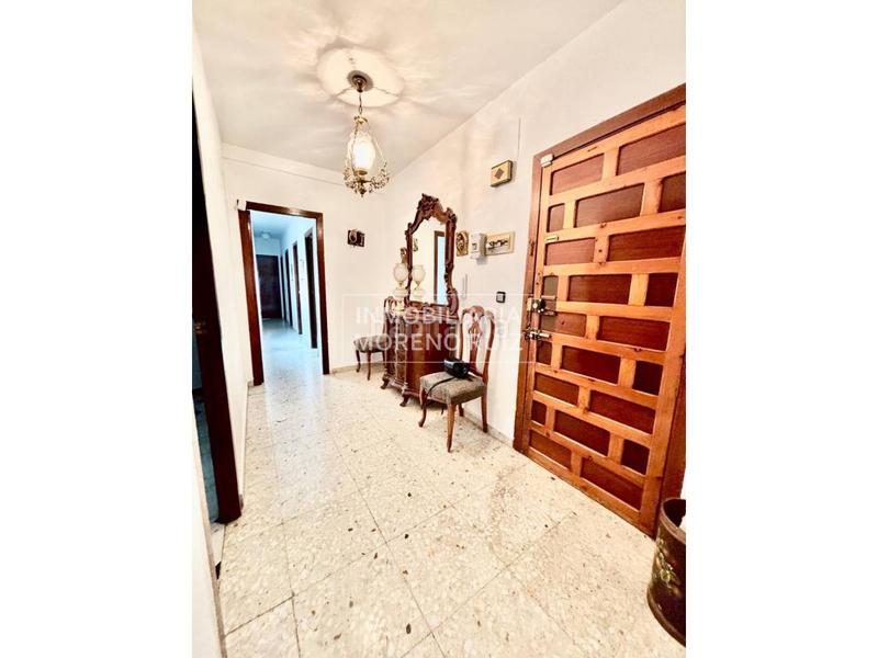 Foto 5553d54a-9c7f-4ae0-8988-144e73be454e. Piso amplio piso con ascensor. en Baena