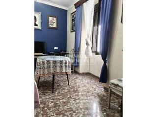 Maison à Baena. Amplia casa a un paso del ayuntamiento.