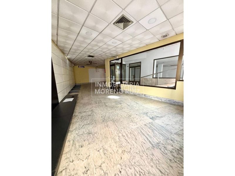 Foto e77fde28-ce33-43c1-901d-aece3d2dffda. Local comercial a Baena