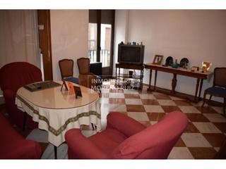 Appartamento in Baena. Grandioso piso con amplios espacios y grandes posibilidades.