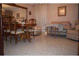 Appartamento in Baena. Piso cerca del parque en una calle tranquila.