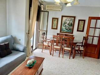 Appartement à Baena. Piso cerca del parque. amueblado y terraza privada.