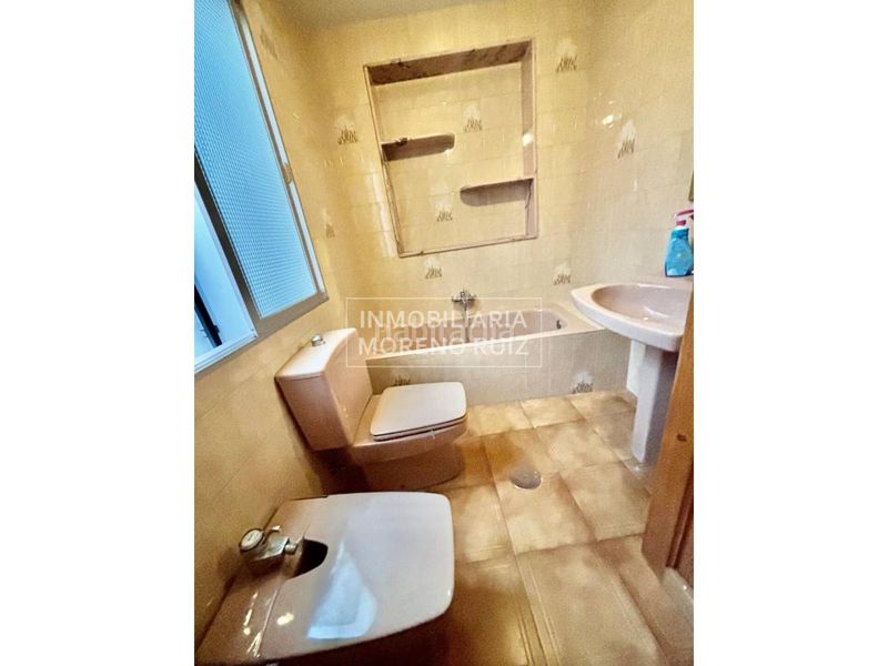 Foto fe7ba65d-2d81-481c-be8d-bf682627b26d. Maison dans Baena
