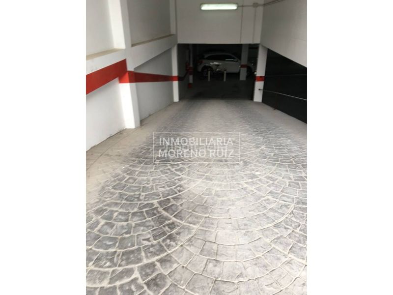 Foto 49c940cf-0d8c-473e-8827-803553c7f7a7. Lloguer aparcament cotxe a Baena