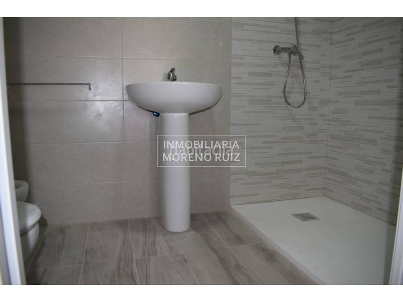 Foto 7d942703-960f-471d-bcc9-ea0ca8a2b0be. Pis a Baena