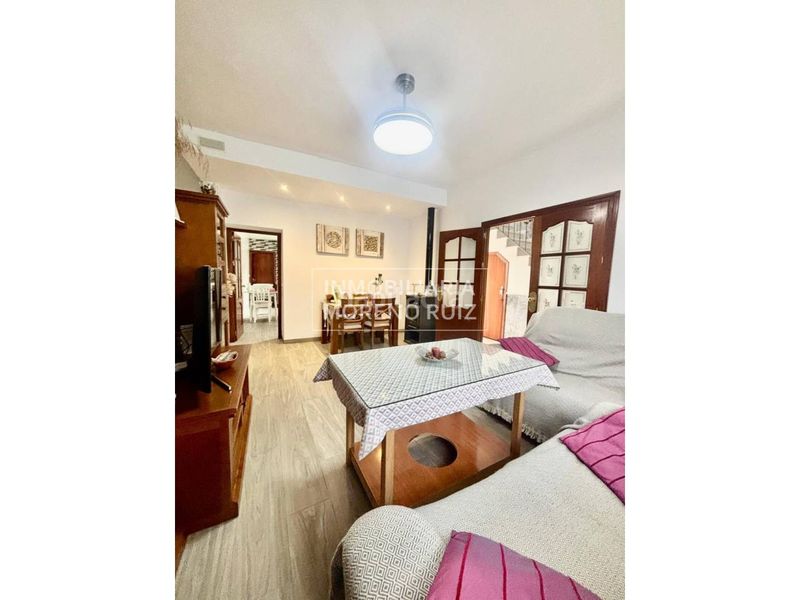Foto 134093e4-4ed9-4a5b-bd28-85ad7c6d9784. Casa a Baena