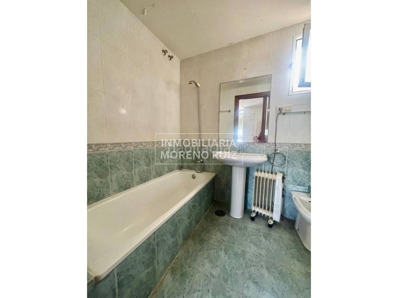 Foto 41ed9d61-e20b-4061-9a83-ce94d0357e65. Duplex dans Baena