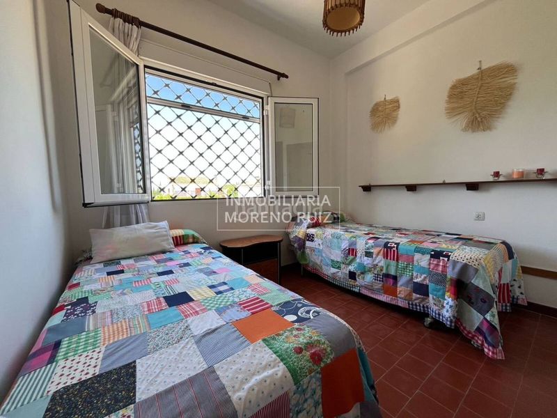 Foto f8f5b1de-b2d8-4c9f-9f87-ea368f1452dc. Chalet con parcheggio piscina in Centro Bétera