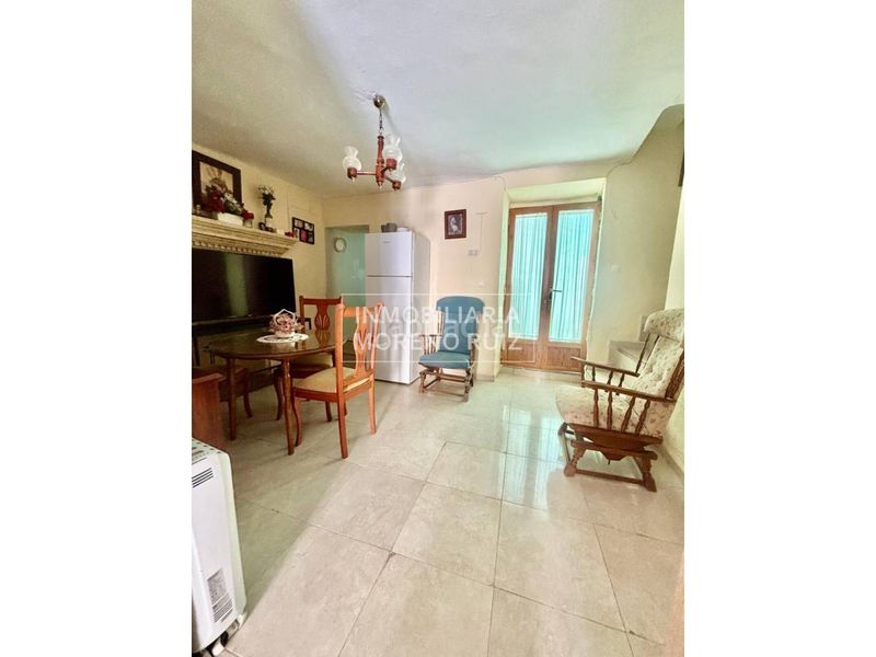 Foto c8b0bdf3-061b-45fe-9b40-ab1cf2ae93a3. Casa a Baena