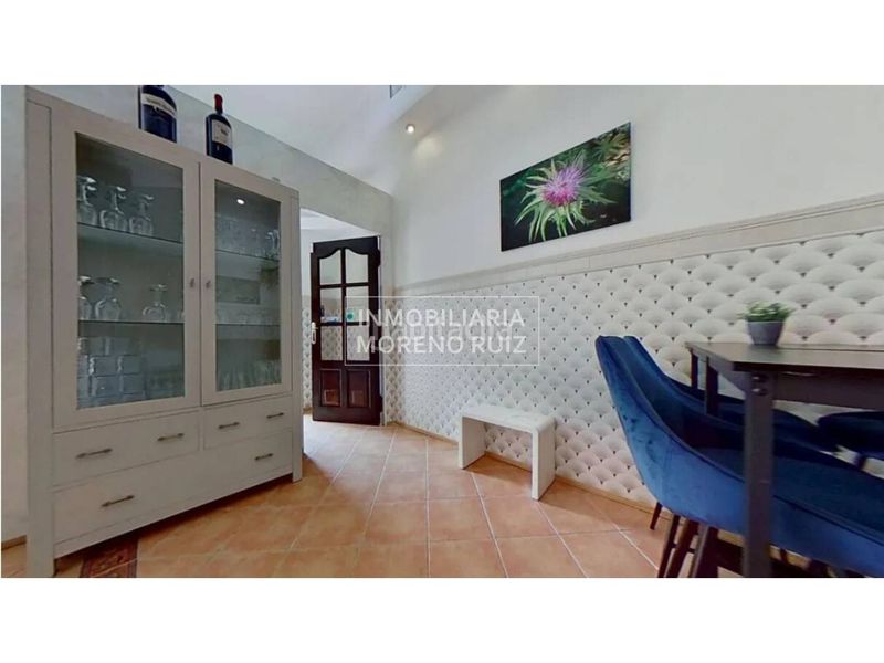 Foto b5aec2d5-67bb-48bf-9033-4937b03fc04f. Local comercial a Campello Playa Campello (el)