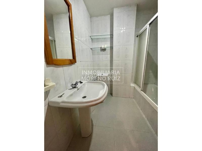 Foto a009e52c-7c2f-4482-bef5-3faf9450a44c. Piso gran piso luminoso y buena distribucion. en Baena