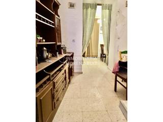 Casa a Baena. Casa muy economica cerca del llano, facil aparcamiento.