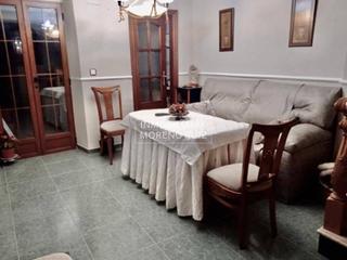 Maison à Baena. Casa con cochera cerca del llano rincon.