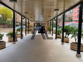 Lloguer Local Comercial  Calle pedro rico. Alquiler de local comercial en zona  la paz  parque norte