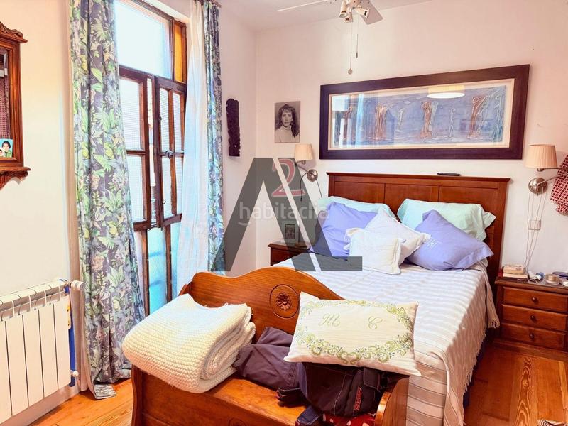 Foto 05d9fb0e-2b64-453b-bd40-5556942095cd. Piso  con local y sotano en venta zona tres olivosfuencarral en Madrid