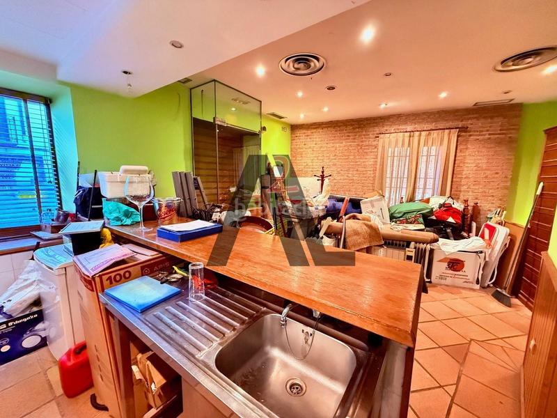 Foto 0ef42aaf-f146-4ca7-8119-0cb0145d224f. Piso  con local y sotano en venta zona tres olivosfuencarral en Madrid