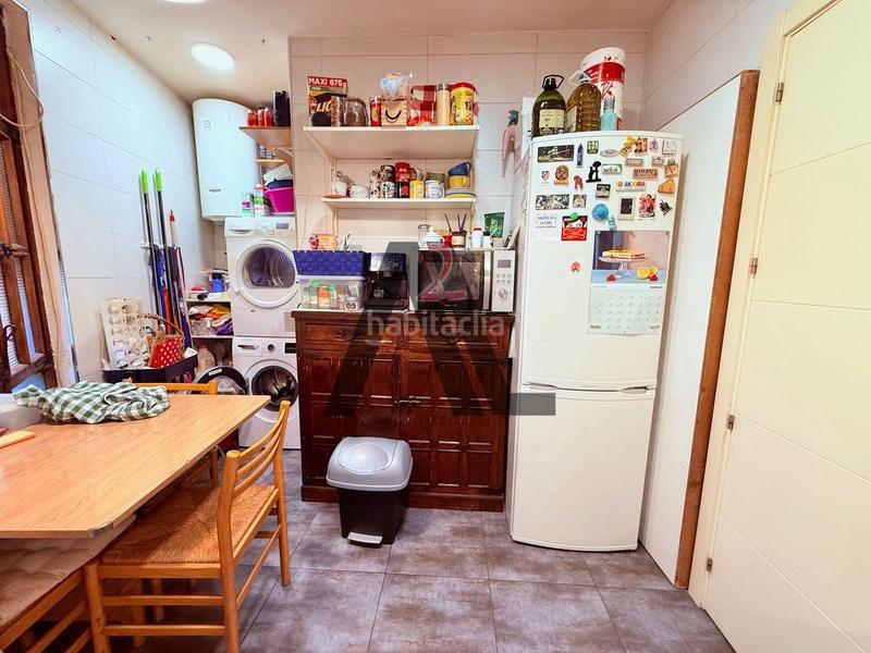 Foto ed384646-aa61-41ae-9cb6-76c627a12455. Piso  con local y sotano en venta zona tres olivosfuencarral en Madrid