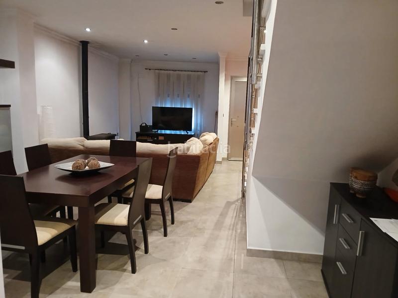 Foto 4c13967d-98ad-422e-a213-fdb254e6fa07. Casa a schiera con camino riscaldamento parcheggio in Alfarp