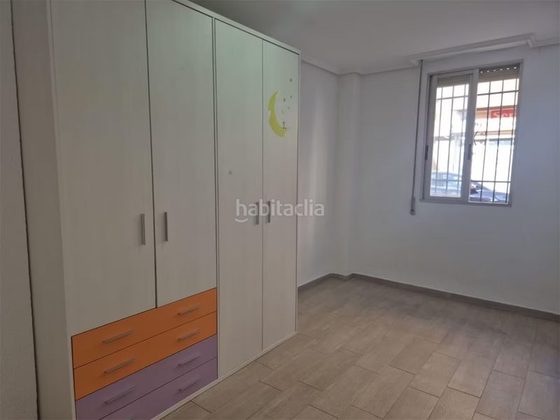 Foto a6fa1c91-964f-4102-ac0e-eebc1888b21f. Casa adossada a Aldaia