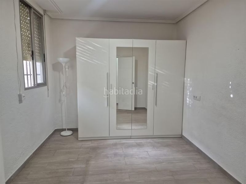 Foto aed6715e-0db4-4354-a689-fa117066e2b9. Casa adossada a Aldaia