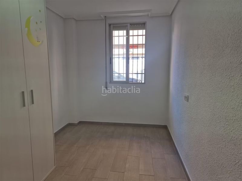 Foto bceb4b91-4c94-4689-ab39-651a12cc74da. Casa adossada a Aldaia