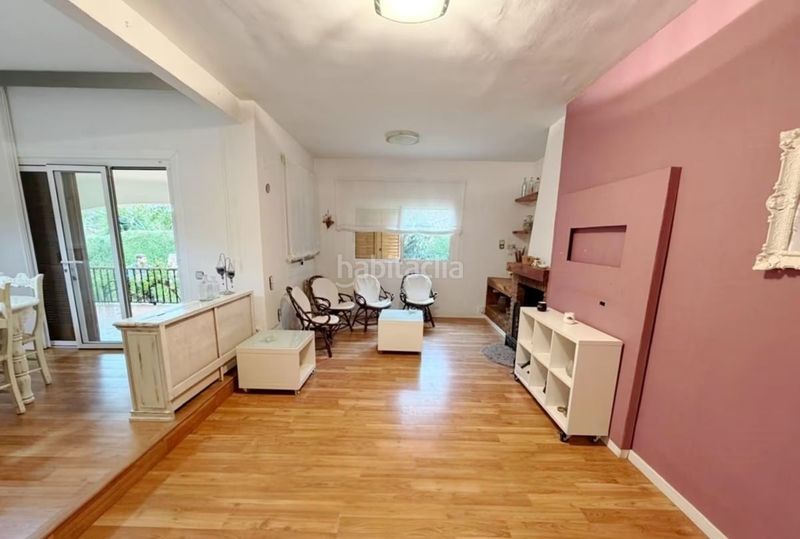 Foto 1fea47c6-6a56-4bd1-96f5-613fa44d1f06. Xalet amb xemeneia calefacció aparcament piscina a Picassent