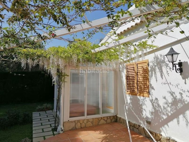 Foto 71e31166-246a-40fe-b551-27f0fc08a9f1. Xalet amb xemeneia calefacció aparcament piscina a Picassent