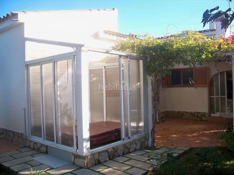 Foto af9769ce-4213-44d8-8bf7-e786856914eb. Xalet amb xemeneia calefacció aparcament piscina a Picassent