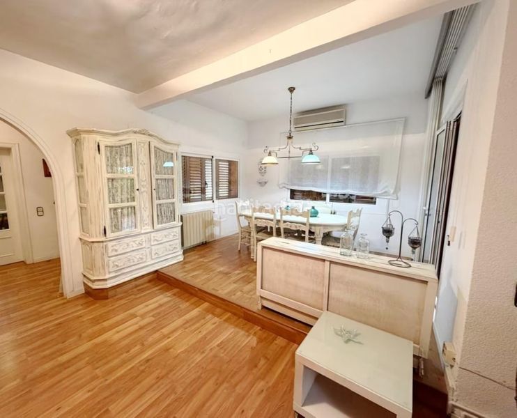 Foto bdde5c96-9b4a-4405-adb0-d078924a1921. Xalet amb xemeneia calefacció aparcament piscina a Picassent