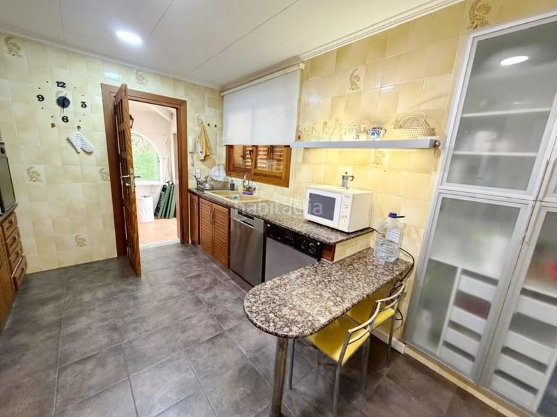 Foto fedf96f2-ad5d-4c6b-a778-a13fb6830f96. Xalet amb xemeneia calefacció aparcament piscina a Picassent