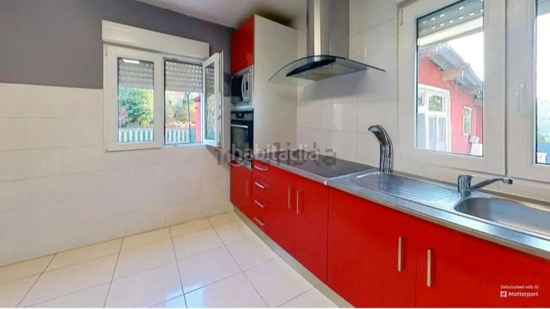 Foto a7eb142b-e3cb-4b37-97ad-437ffa60118d. Chalet casa en venta en Maianca Oleiros