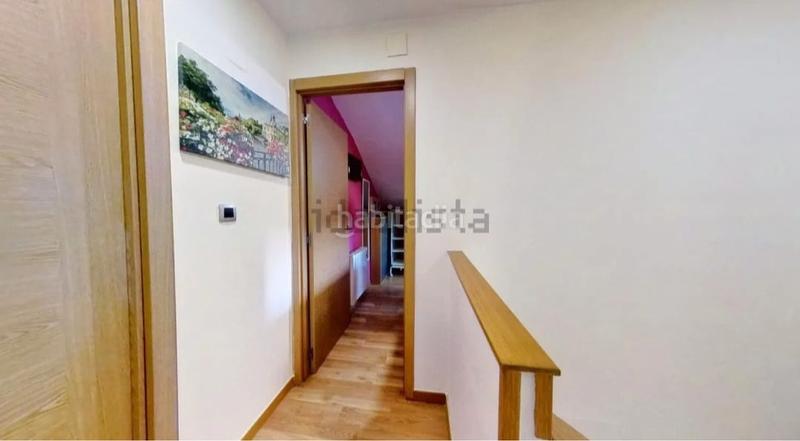 Foto cfbd5338-cc23-40d2-aab9-b5b39983b23d. Chalet casa en venta en Maianca Oleiros