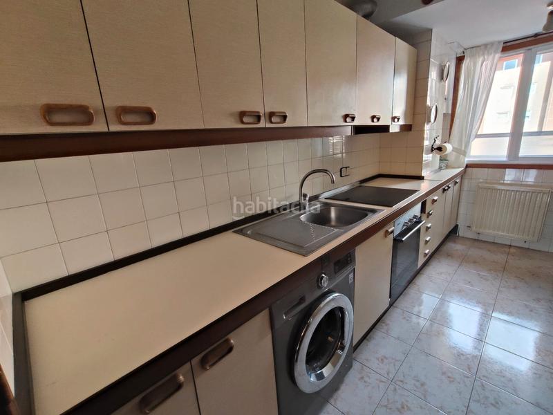 Foto de549921-151a-4119-b209-49eb6736fb73. Location appartement avec chauffage dans Someso - Matogrande Coruña (A)