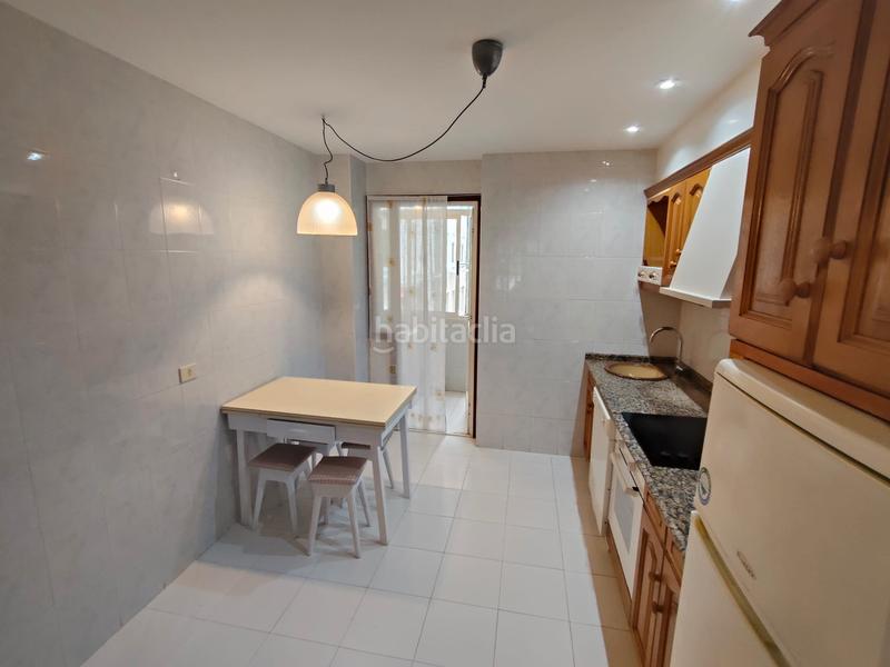 Foto 3a1372d8-9207-402f-92e7-1753d3707751. Location appartement avec chauffage parking dans Riazor - Visma Coruña (A)