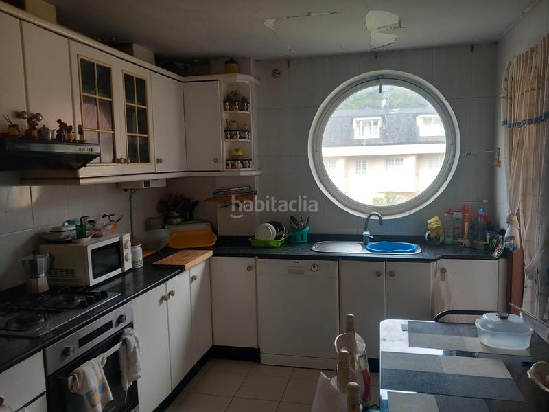 Foto fec59e3d-b531-4a80-ade2-f1d8279a0974. Casa adossada amb calefacció aparcament a Vilaboa Sur Culleredo