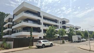 Rent Flat  Carrer josep tarradellas. Piso obra nueva a estrenar