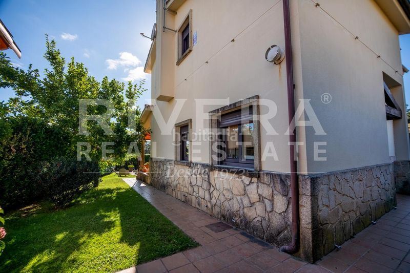 Foto 31f6ab93-f0ad-479b-b0ad-2395bdadac1d. Chalet en Valadares - Beade Vigo