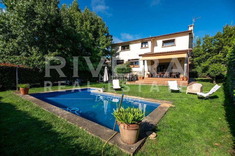 Foto 50a360dd-6712-4a01-a0c1-f57aa37fa6a3. Chalet en Valadares - Beade Vigo
